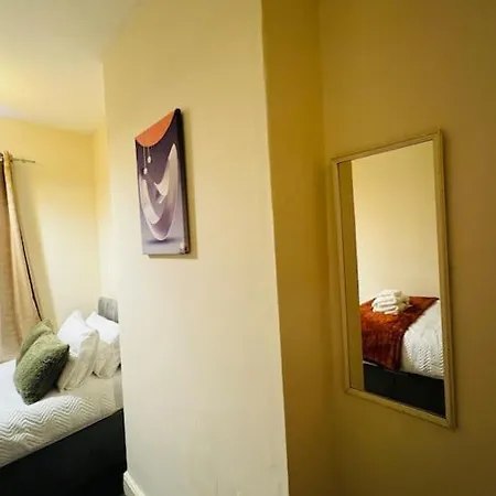 Cosy 2 Bedroom House In Leicester- Entire House, Sleeps 5 Exterior photo