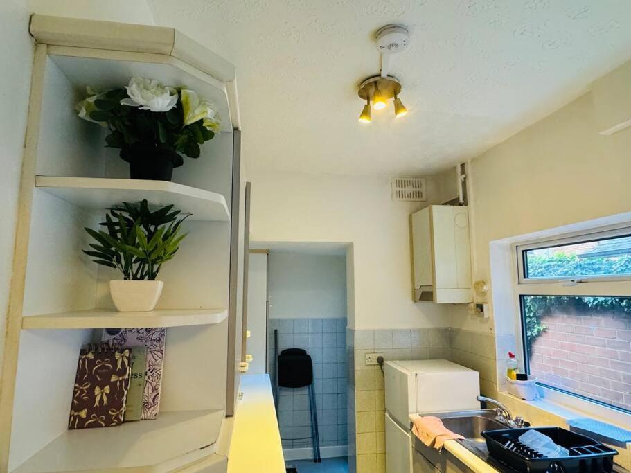 Cosy 2 Bedroom House In Leicester- Entire House, Sleeps 5