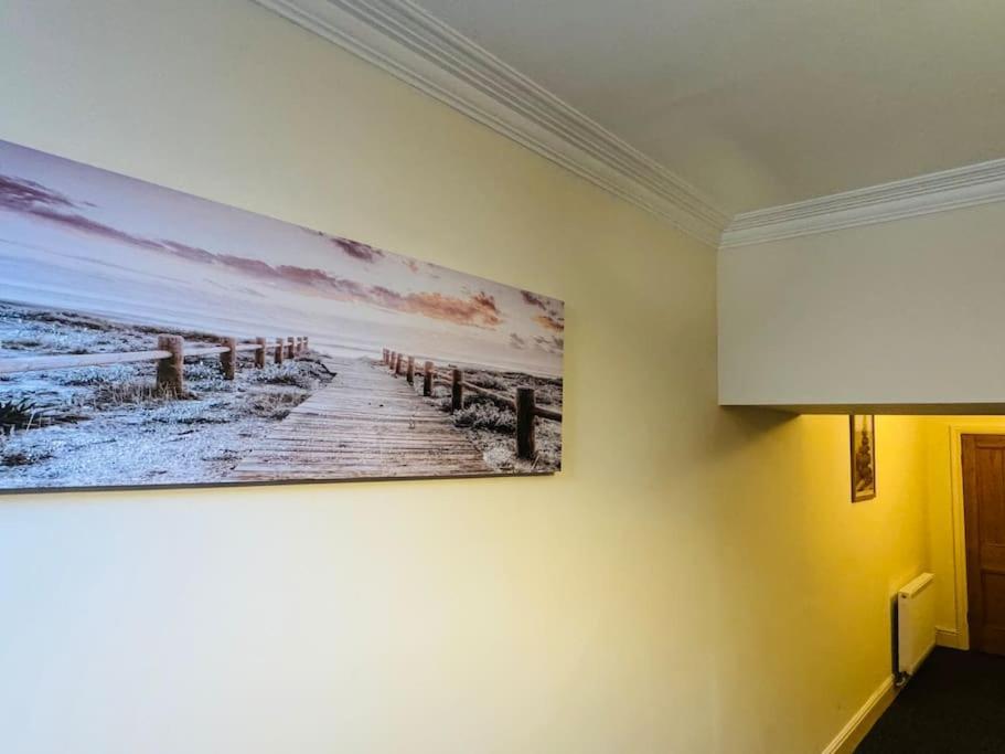 Holiday home Cosy 2 Bedroom House In Leicester- Entire House, Sleeps 5 *